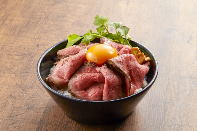 すき家で期間限定「ローストビーフ丼」を食べてきました！