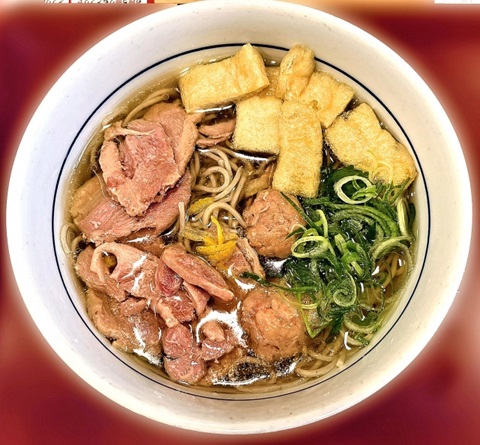 なか卯で年越しそばとして期間限定「鴨そば（大盛）」を食べてきました！