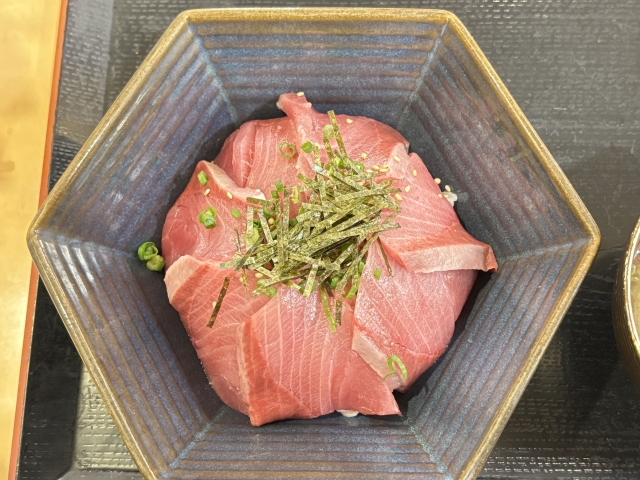 なか卯で期間限定「天然漬けブリ丼（特盛）」を食べてきました！