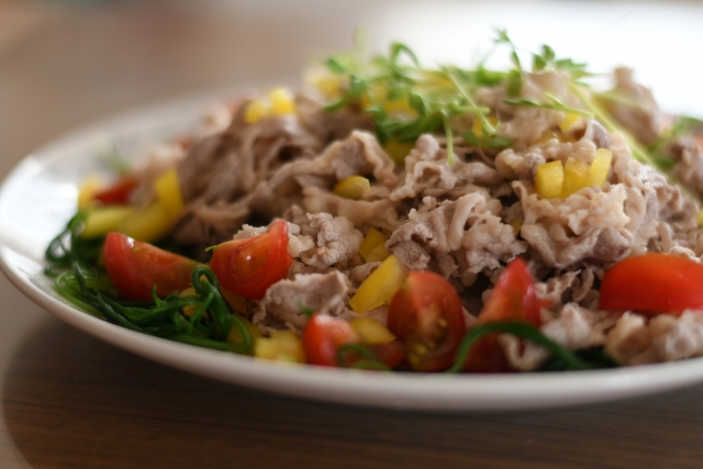 やよい軒で期間限定「【お肉2倍】牛焼きしゃぶ定食(特製味噌だれ/辛子味噌)」を食べてきました！