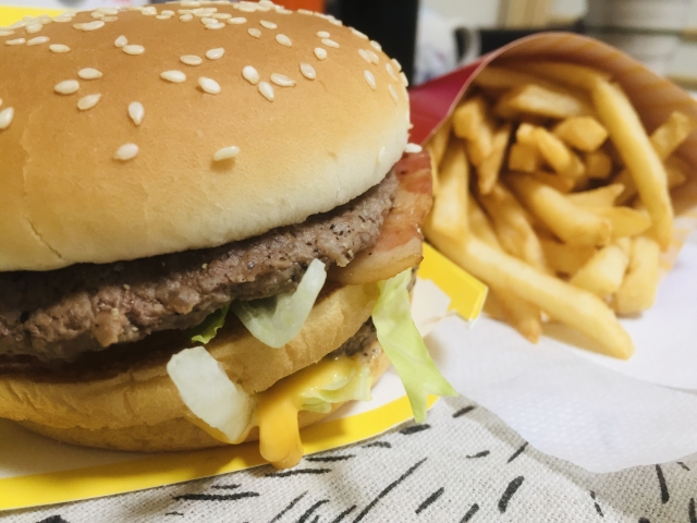 マクドナルドで期間限定「瀬戸内レモンタルタルベーコンてりたま」を食べてきました！